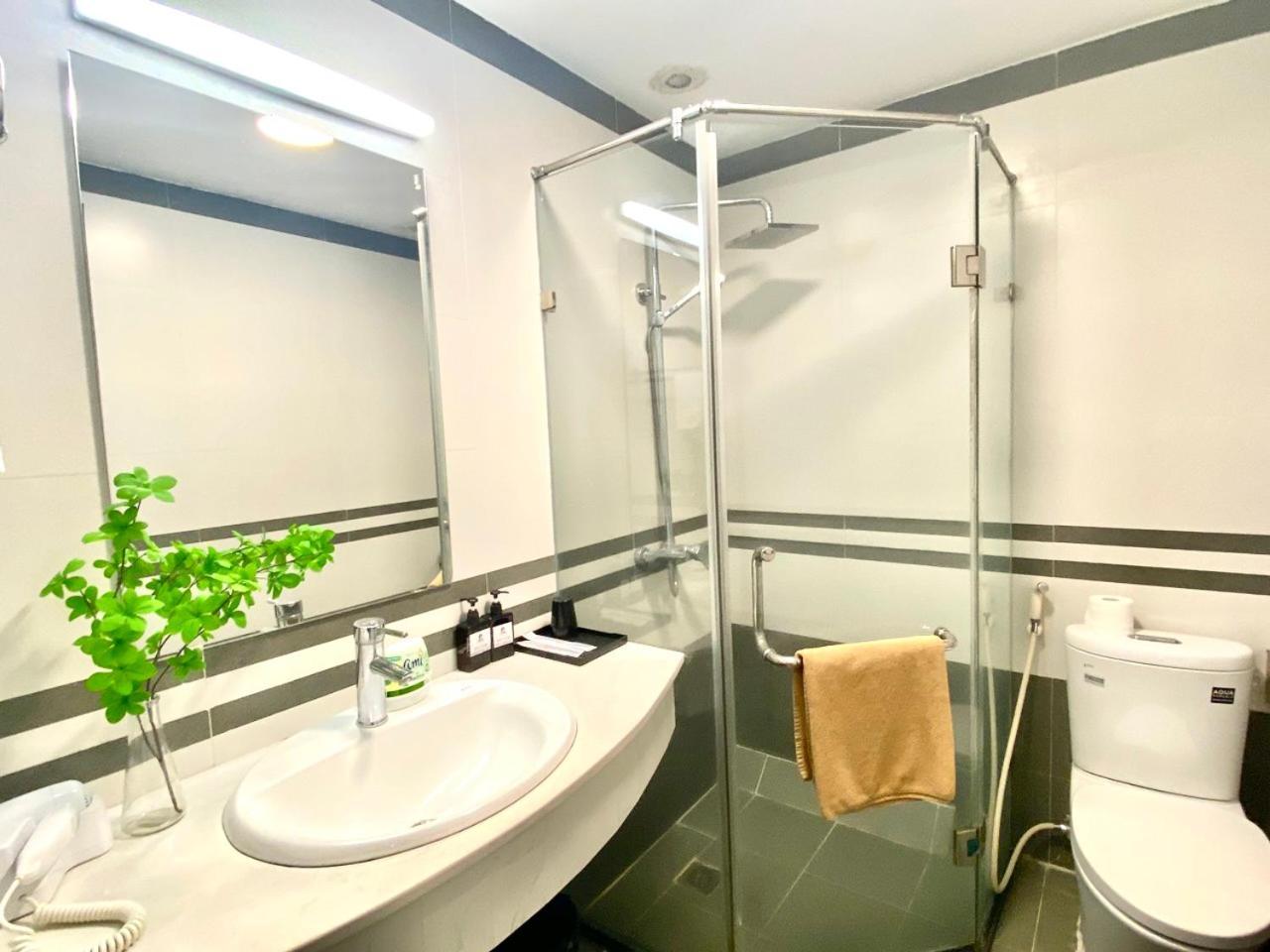Luxe Paradise Residence Lac Long Quan Hanoi Luaran gambar